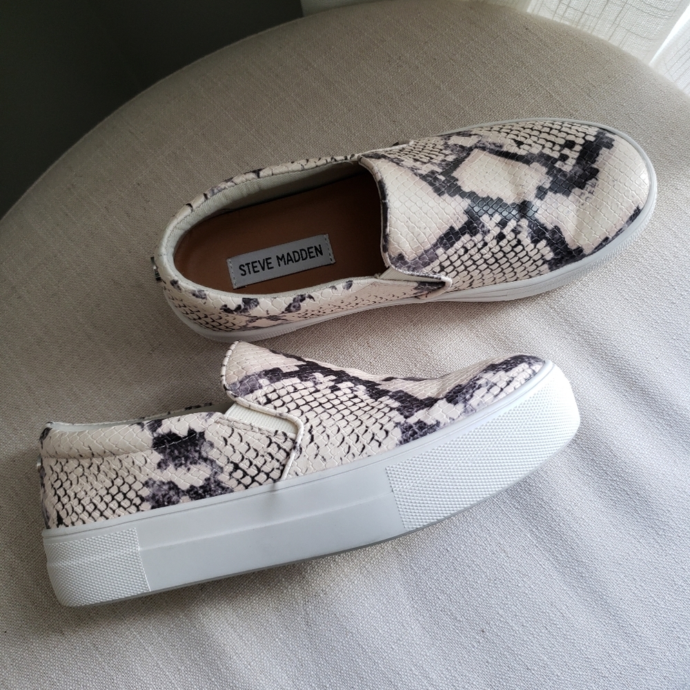 Steve Madden Gills Beige Snake - image 2